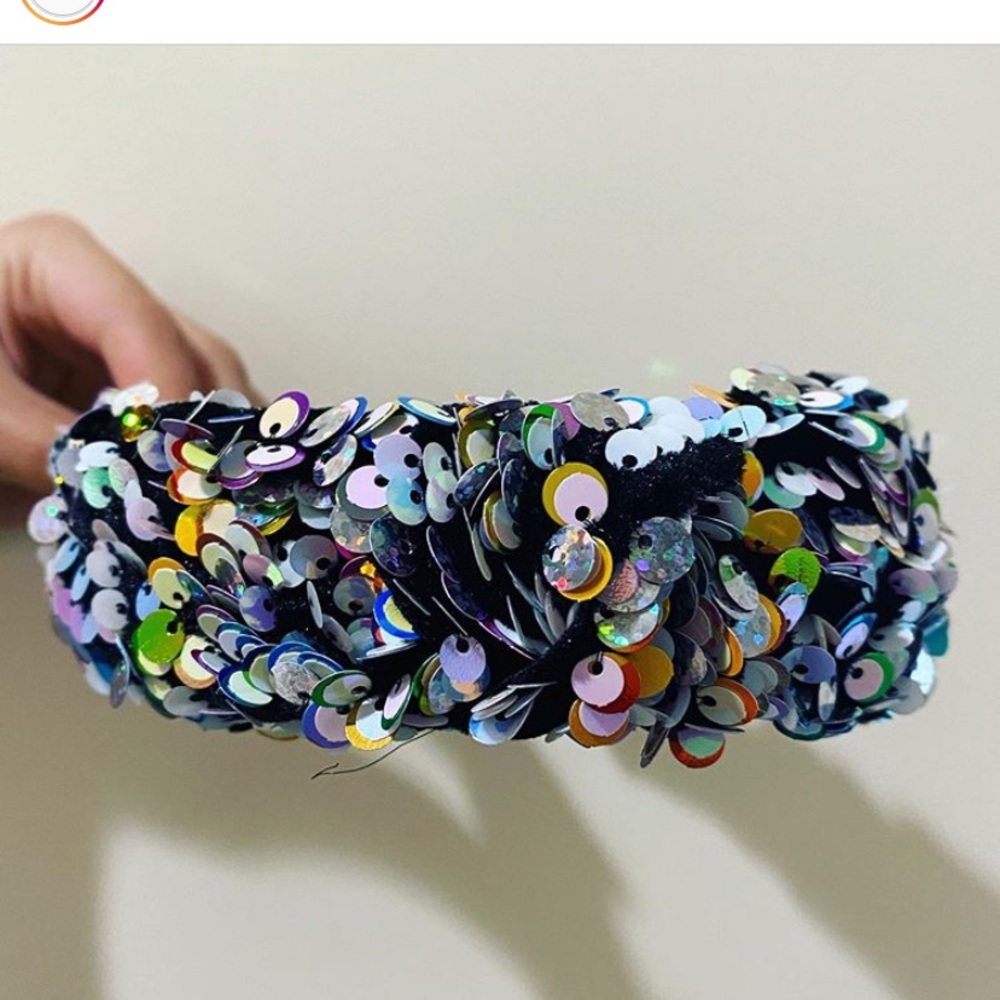 Headband Top knot